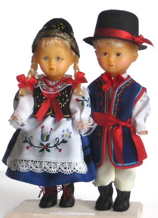 lalki_w_satrojach_ludowych_recznie_robione_para_w_stroju_kaszubskim_23cm zdjecie pogladowe.jpg