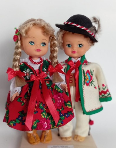 lalki_w_satrojach_ludowych_recznie_robione_para_w_stroju_podhalanskim_23cm zdjecie pogladowe.jpg