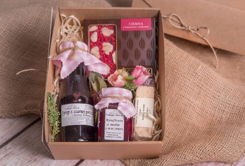 zestaw-prezentowy-z-nutka-teqili-i-bakardi  Zdjęcie  poglądowe